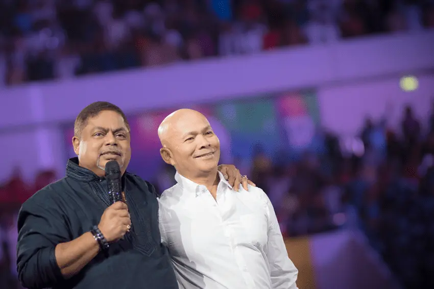 QNET 25- Waanzilishi Dato Sri Vijay Eswaran na Joseph Bismark.