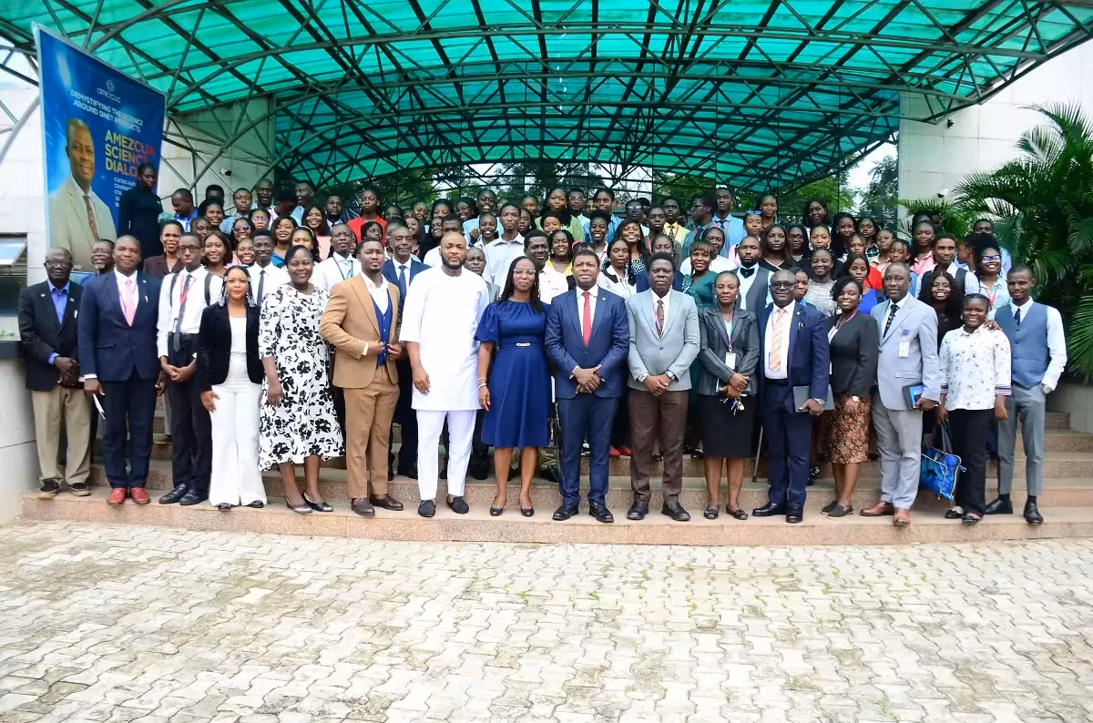 Participants at the Amezcua research dialogue in Nigeria