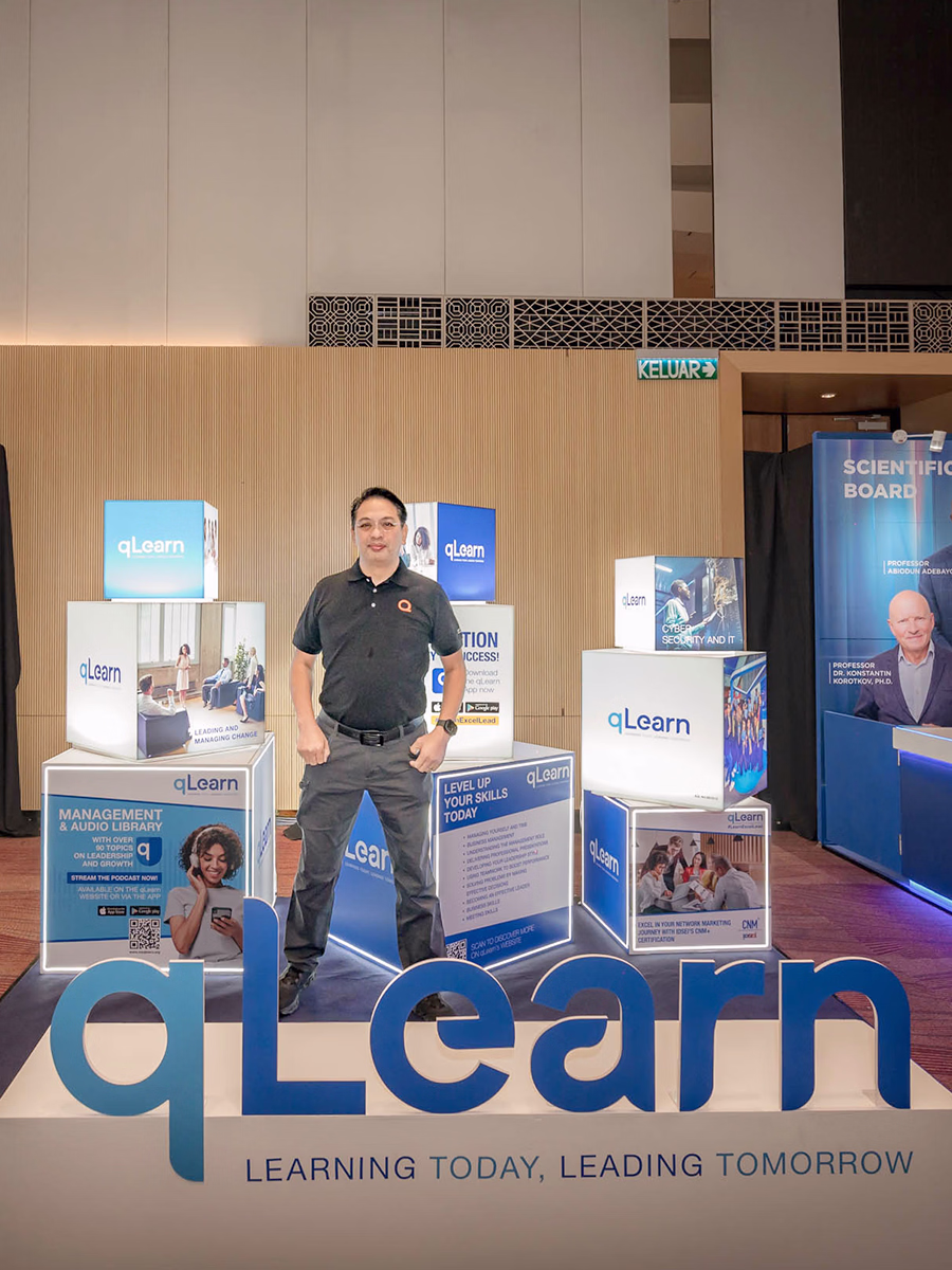 Booth-08.avif